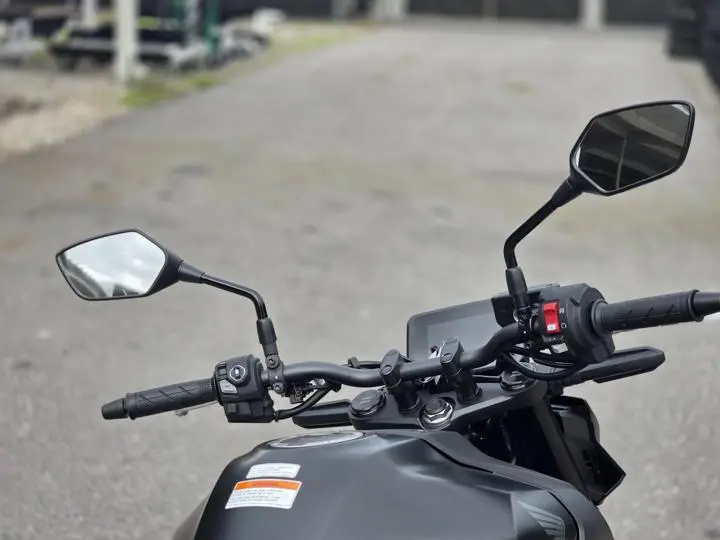 2025 Honda® Cb750 Hornet - Photo 19