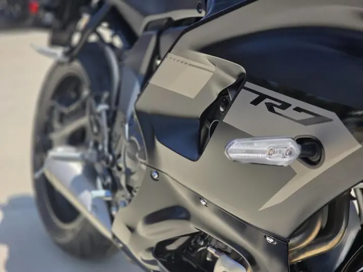 2025 Yamaha Yzf-R7 - Photo 12