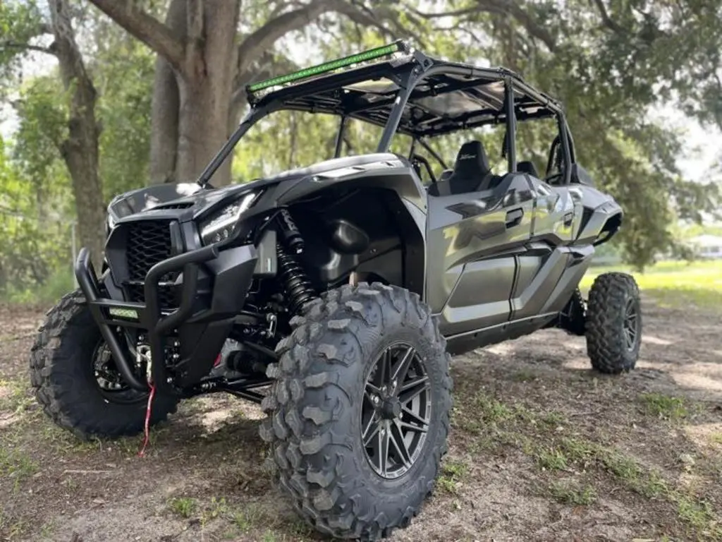2025 Kawasaki Teryx KRX4 1000 Blackout Edition - Photo 2
