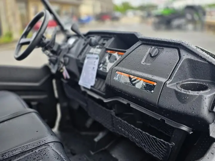 2025 Honda® Pioneer 1000-6 Deluxe Crew - Photo 12