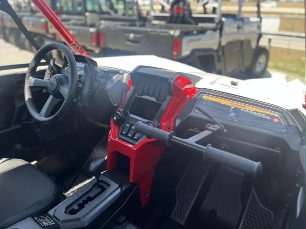 2024 Honda® Talon 1000R FOX Live Valve - Photo 13