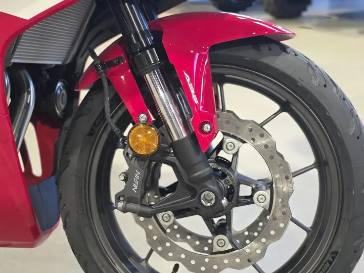 2025 Honda® Cbr500r - Photo 11