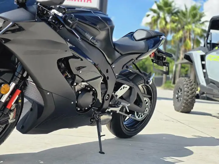 2025 Kawasaki Ninja Zx-10r - Photo 6