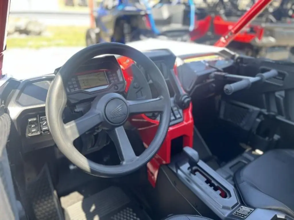2024 Honda® Talon 1000R FOX Live Valve - Photo 14