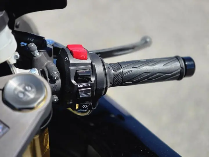 2026 Suzuki Gsx-R750 - Photo 16