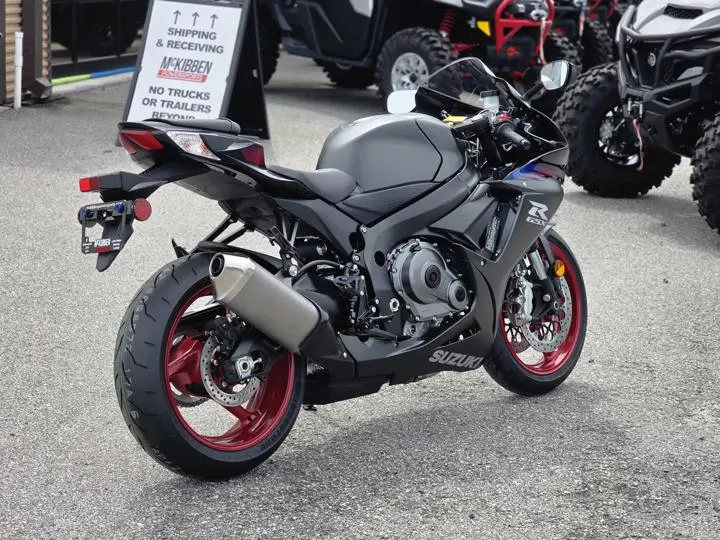 2026 Suzuki Gsx-R 600 - Photo 10