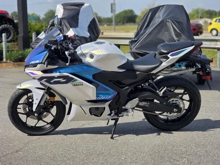 2025 Yamaha Yzf-R3 - Photo 7