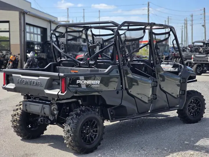 2023 Honda® Pioneer 1000-6 Deluxe Crew - Photo 7