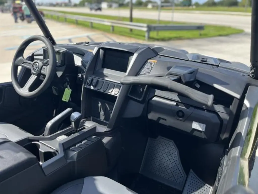 2025 Yamaha Wolverine RMAX2 1000 XT-R - Photo 15