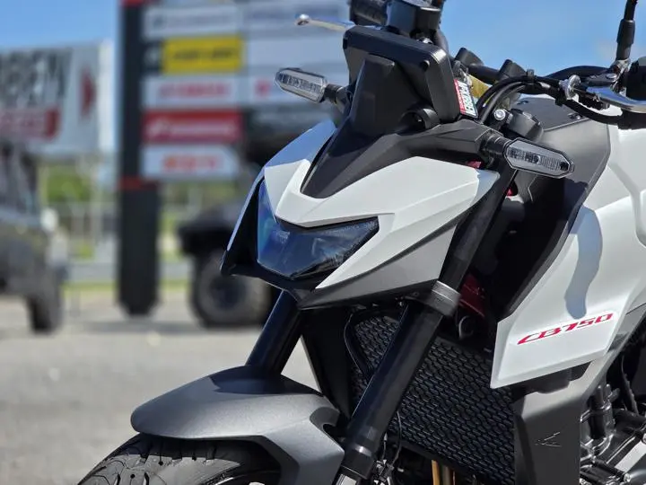 2025 Honda® Cb750 Hornet - Photo 4