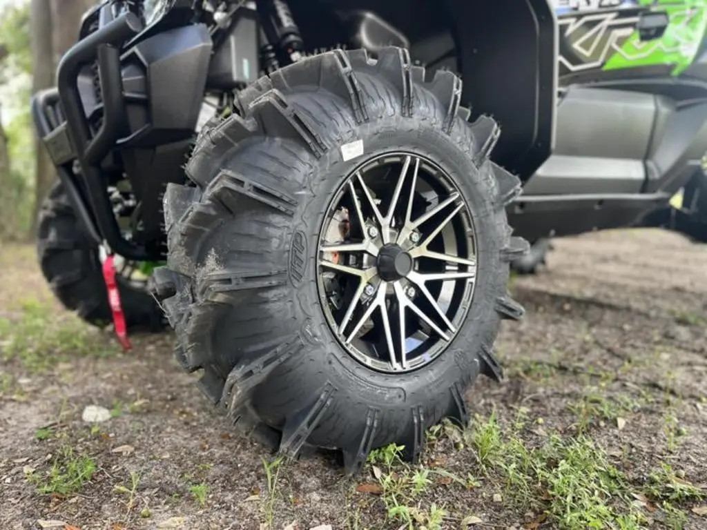 2025 Kawasaki Teryx KRX 1000 Lifted Edition - Photo 3