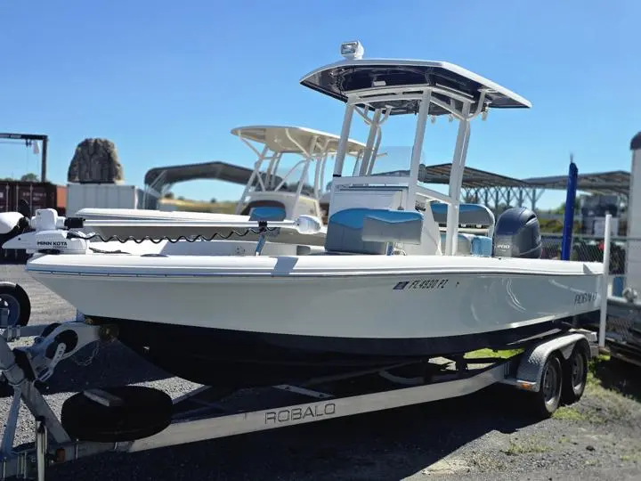 2016 Robalo Cayman 226 - Photo 2