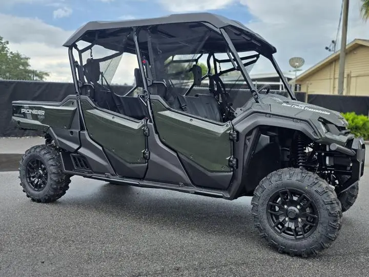 2025 Honda® Pioneer 1000-6 Deluxe Crew - Photo 9
