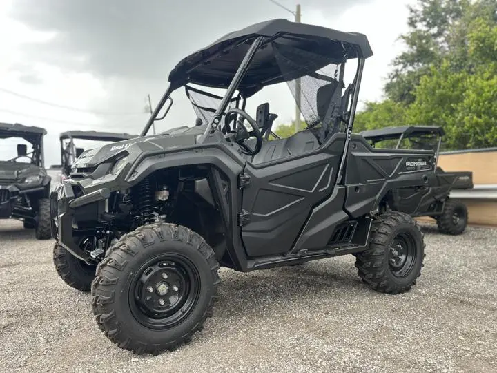 2025 Honda® Pioneer 1000 - Photo 2