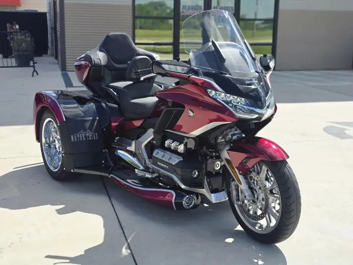 2021 Honda® Gold Wing Tour Automatic Dct Trike - Photo 11