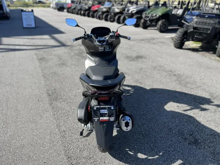 2024 Honda® PCX - Photo 14