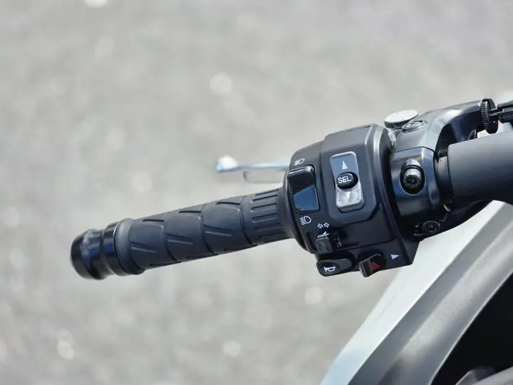 2026 Kawasaki Ninja 650 Abs - Photo 9