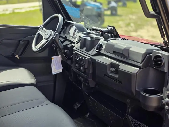 2025 Polaris® Ranger Crew Xp 1000 Northstar Edition Premium with fixed windshield - Photo 13