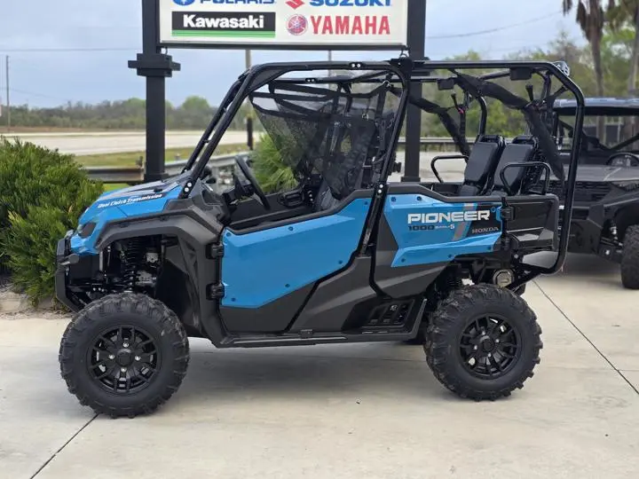 2025 Honda® Pioneer 1000-5 Deluxe - Photo 5