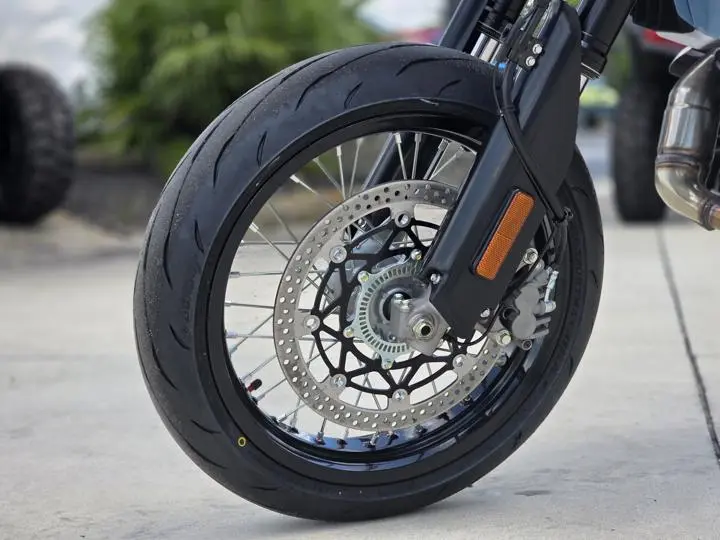 2025 Suzuki Dr-Z4 Sm - Photo 3