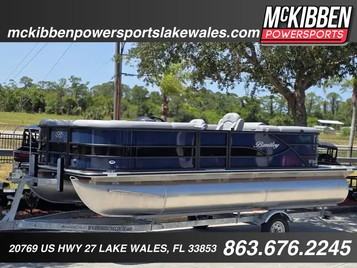 2025 Bentley Pontoons Legacy 200 Navigator