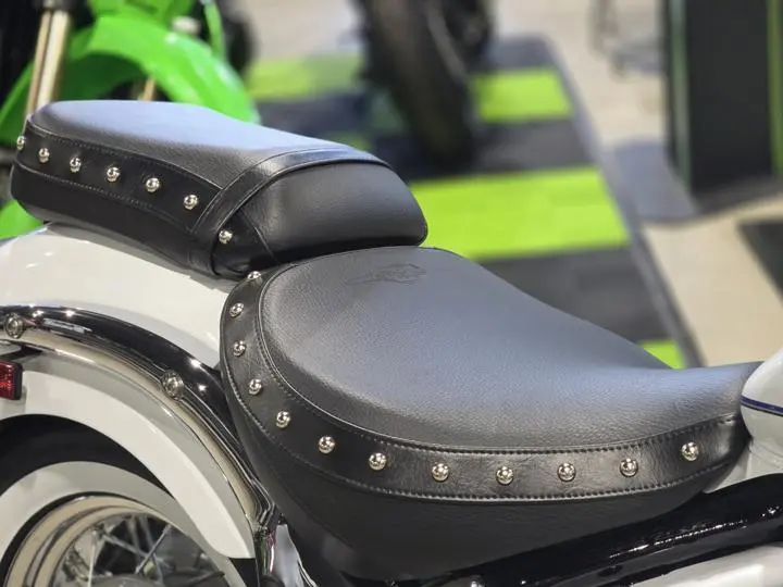 2025 Suzuki Boulevard C50t Special - Photo 7