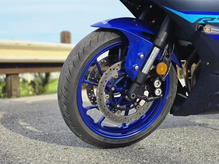2024 Yamaha Yzf-R7 - Photo 3