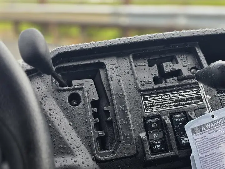 2025 Honda® Pioneer 1000-6 Deluxe Crew - Photo 16
