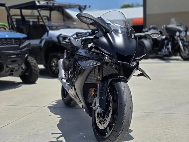 2025 Yamaha Yzf-R1 - Photo 17