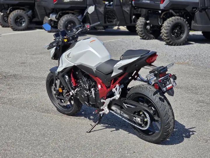 2025 Honda® Cb750 Hornet - Photo 8
