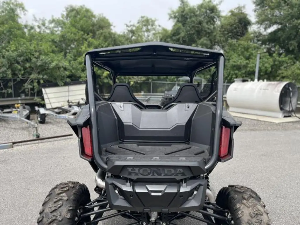 2024 Honda® Talon 1000R - Photo 7