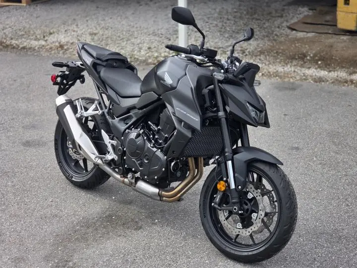 2025 Honda® Cb750 Hornet - Photo 11