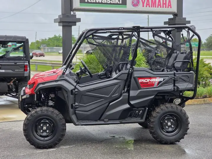 2025 Honda® Pioneer 1000-5 - Photo 5