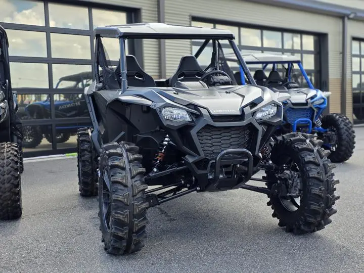 2025 Honda® Talon 1000x - Photo 10