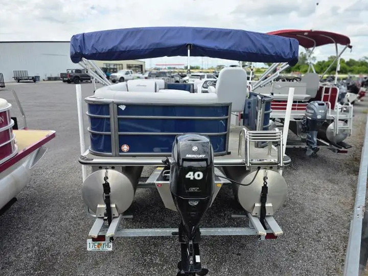 2024 Bentley Pontoons 16 LE - Photo 9