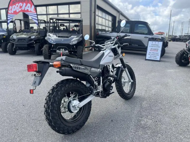 2025 Yamaha Tw200 - Photo 8
