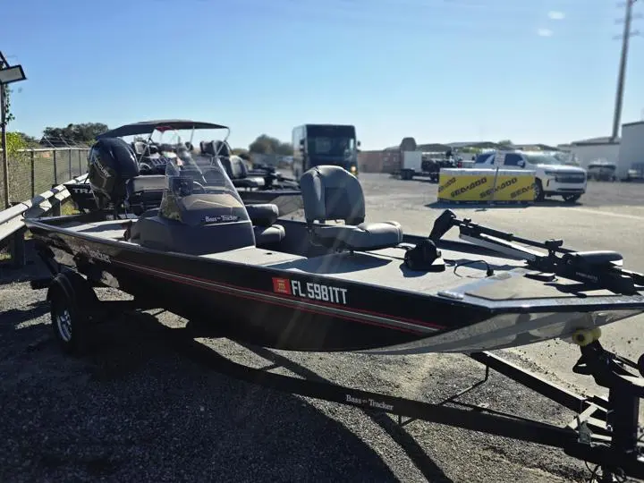 2024 Bass Tracker Classic XL - Photo 10