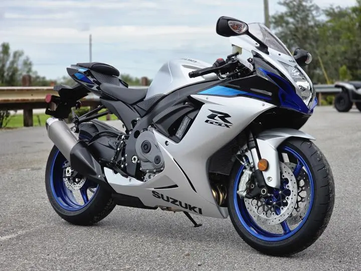 2026 Suzuki Gsx-R 600 - Photo 9