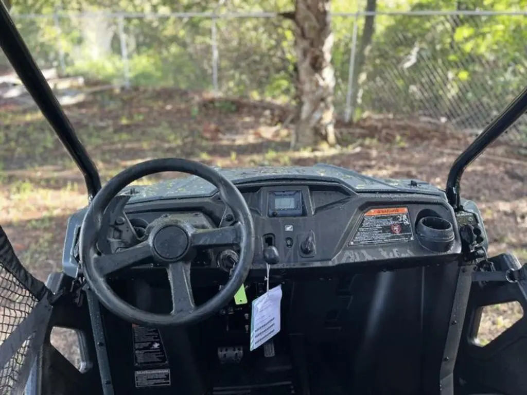 2025 Honda® Pioneer 520 - Photo 15