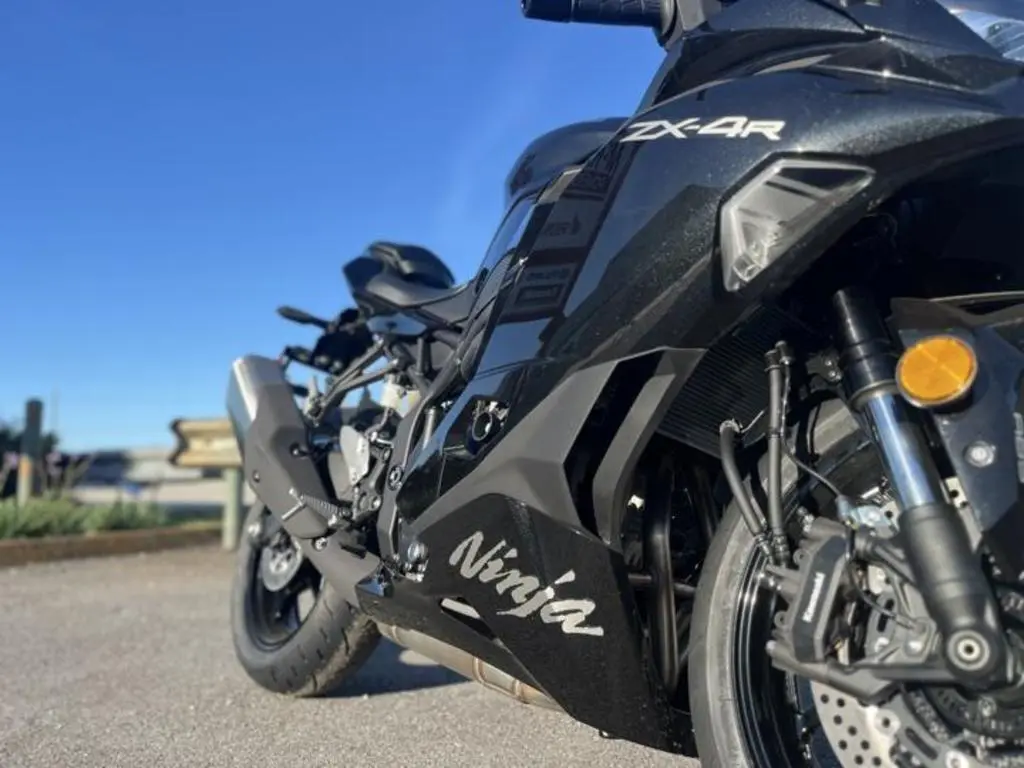 2024 Kawasaki Ninja ZX-4R ABS - Photo 12