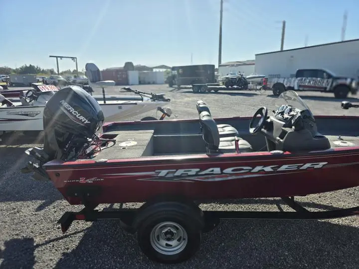 2021 Tracker® Boats Super Guide V-16 - Photo 7