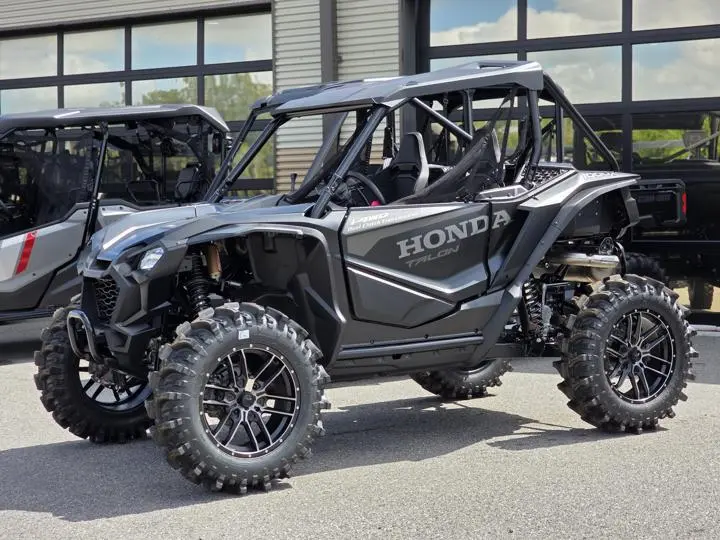2025 Honda® Talon 1000x - Photo 2