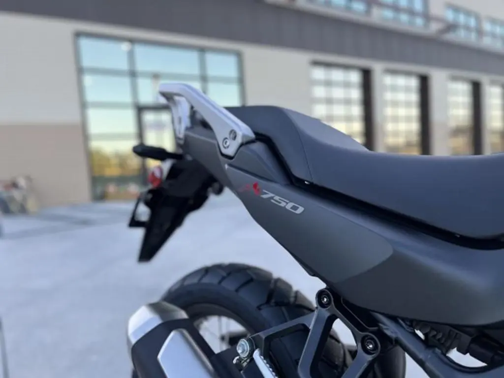 2024 Honda® Transalp - Photo 18