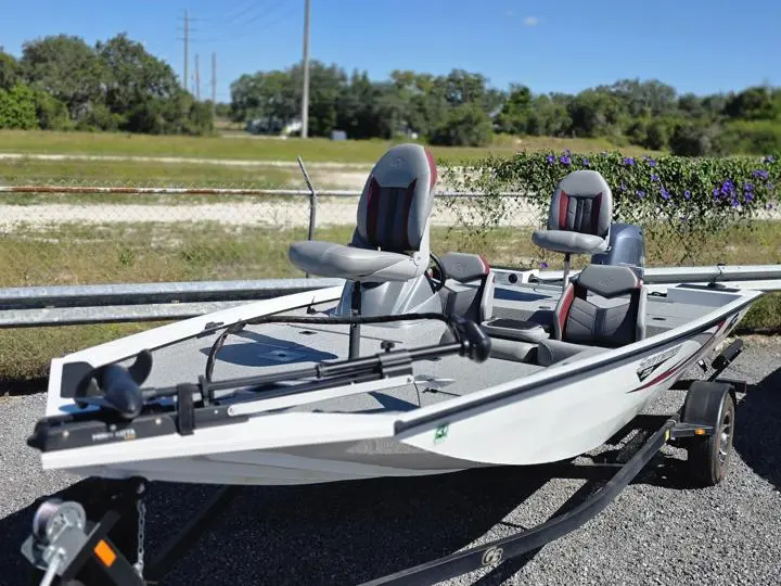 2021 Tracker® Boats Sportsman 1710 - Photo 3