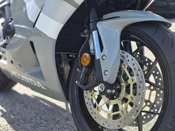 2026 Honda® Cbr600rr - Photo 10
