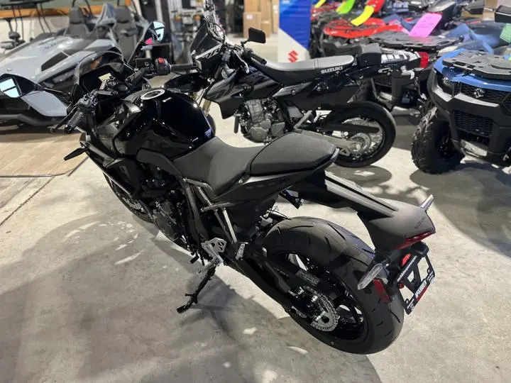 2025 Suzuki Gsx-8r - Photo 7