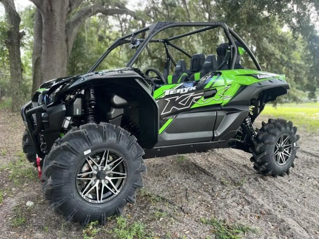 2025 Kawasaki Teryx KRX 1000 Lifted Edition - Photo 2