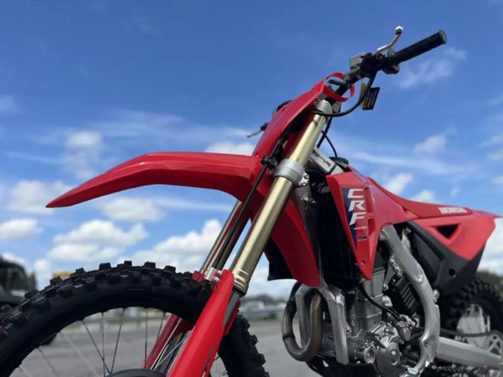 2025 Honda® CRF450R - Photo 4