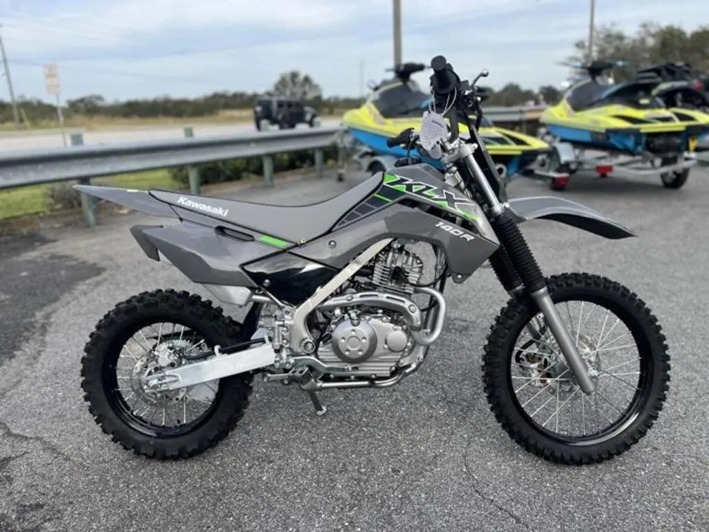 2025 Kawasaki KLX140R - Photo 10