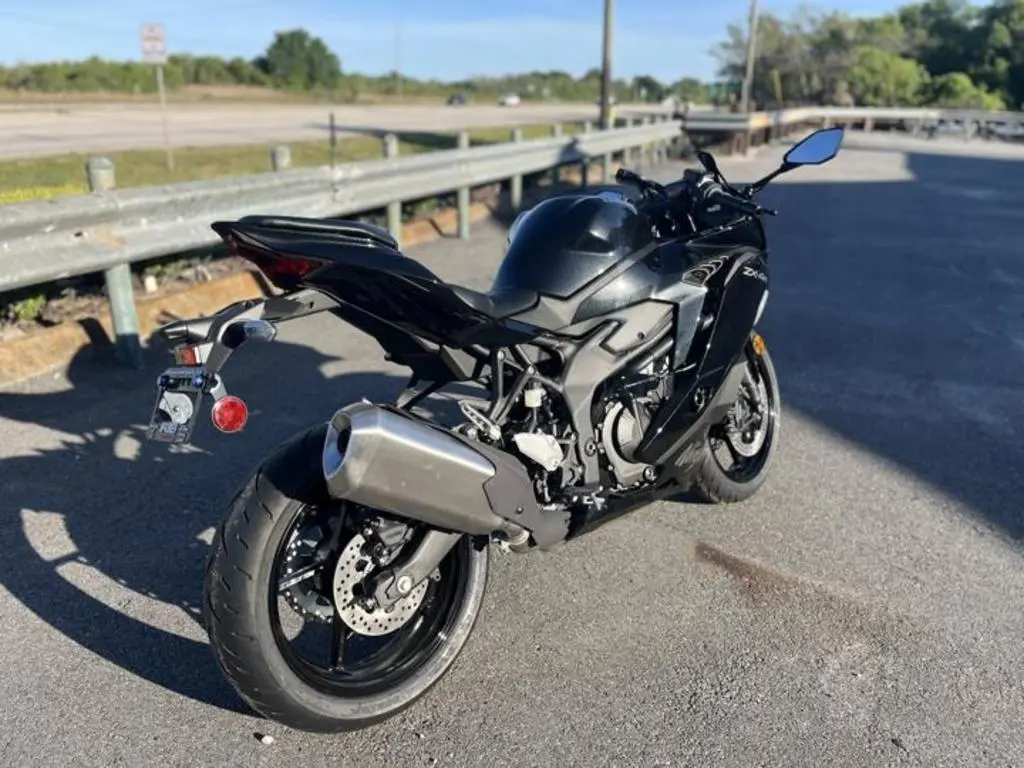 2024 Kawasaki Ninja ZX-4R ABS - Photo 8